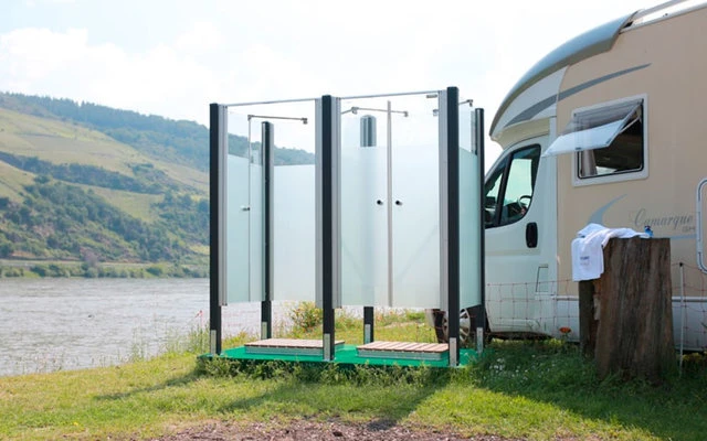 Breuer Exo Set Gartendusche / Outdoordusche Geschlossen Mit Pendeltür Weiß 5 Breuer Exo Set Gartendusche / Outdoordusche Geschlossen Mit Pendeltür Weiß – Bild 5